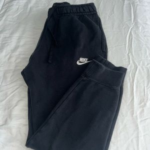 nike women’s joggers S
